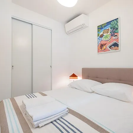 Feel - Grasseuil Apartment *